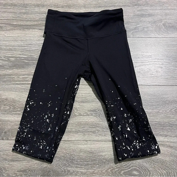 Lululemon Speed Wunder Tight 28" *Speckle Shine
Black / Deep Coal / Silver - Picture 4 of 7